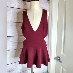 ❤️‍🩹 burgundy cutout top